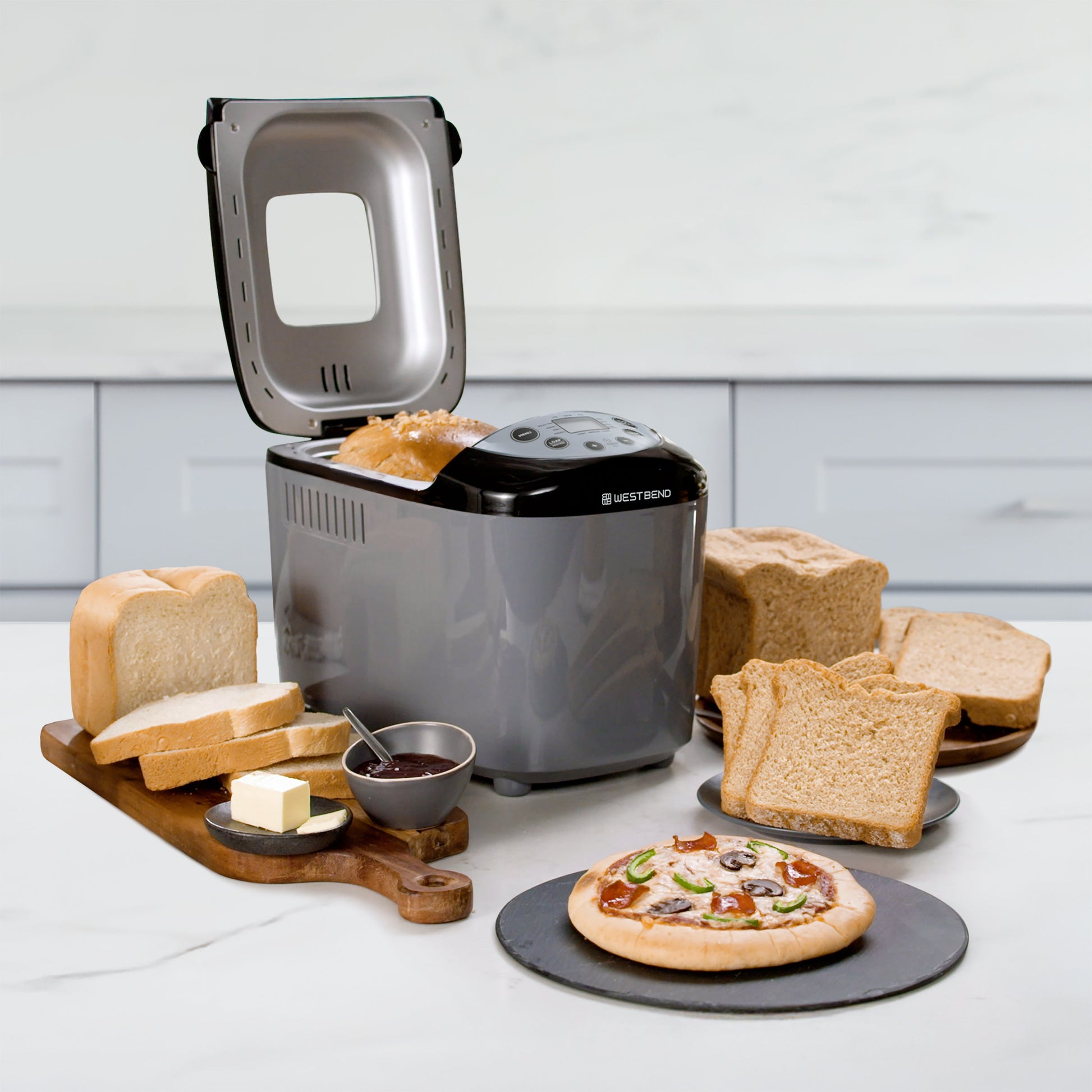 West Bend Hi-Rise Bread Maker mit 12 voreingestellten digitalen Steuerungen
