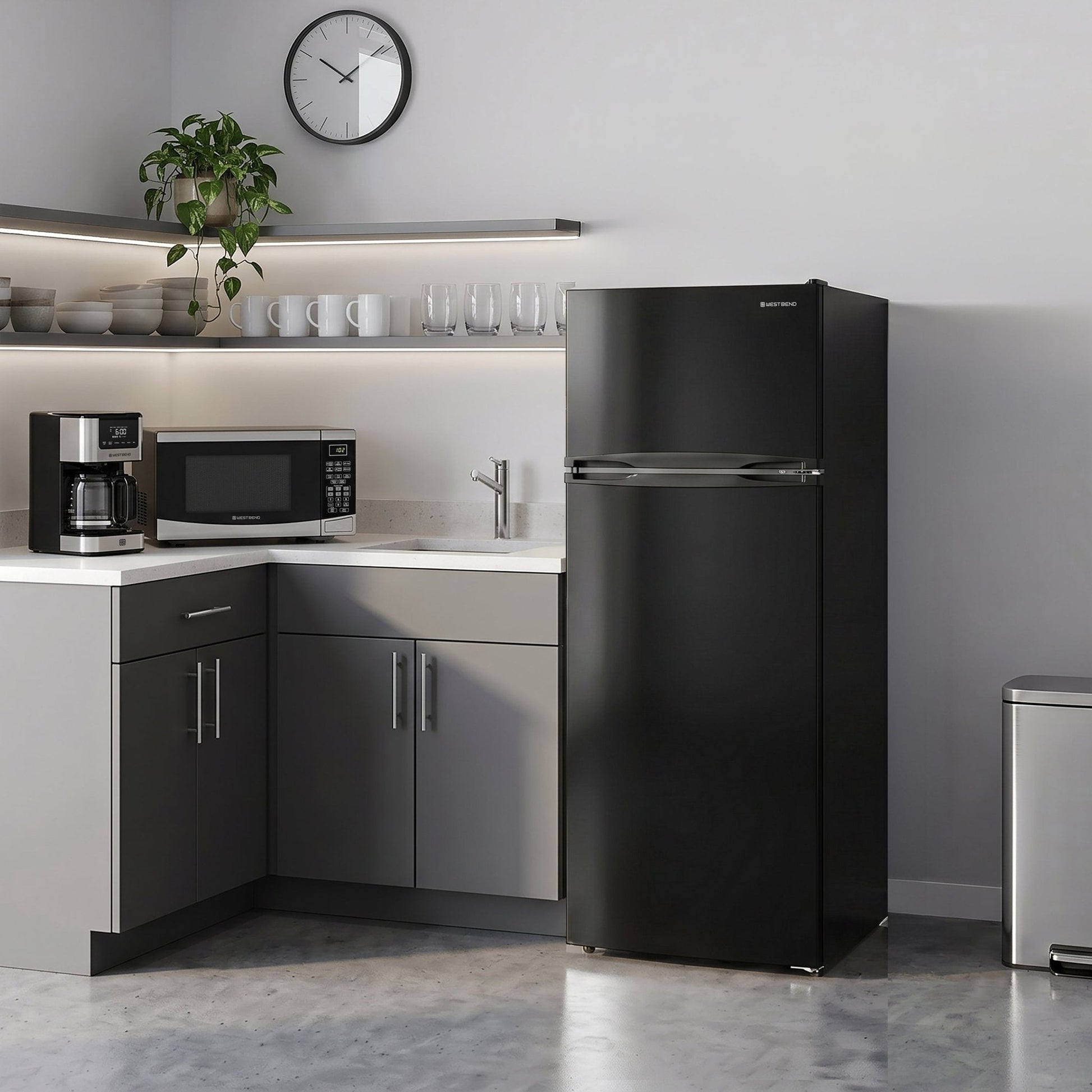 West Bend 7.5 cu. ft. Wohnung Größe Kühlschrank