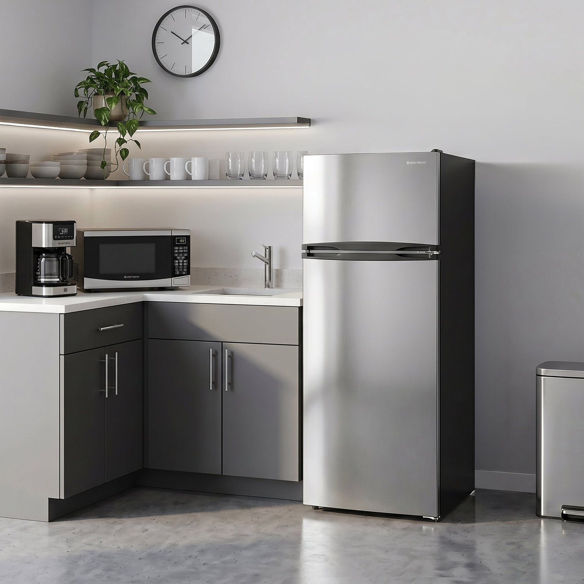 West Bend 7.5 cu. ft. Wohnung Größe Kühlschrank