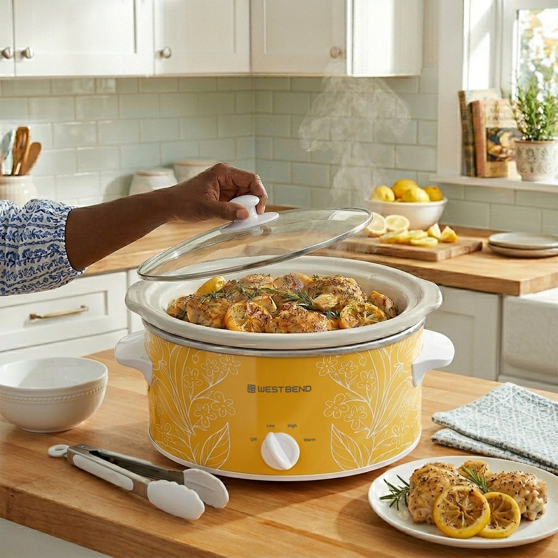 West Bend Pattern Slow Cooker, 4 Qt. Kapazität in Gelb und Weiß