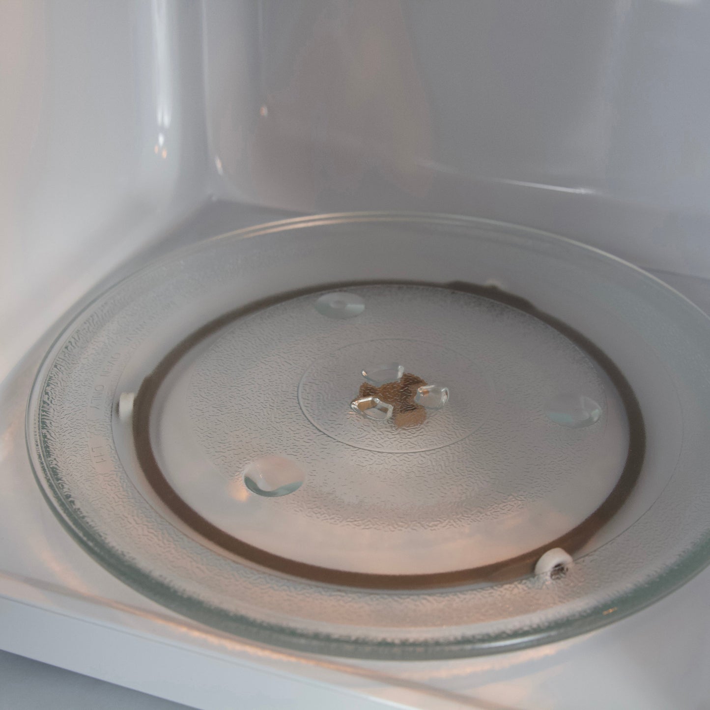 West Bend Microwave Oven, 1,1 cu. ft. Kapazität